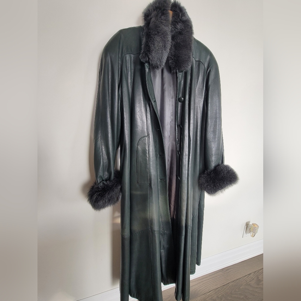 Oversized Green Leather Trench Coat with Fur Trims - Plus Size 14W